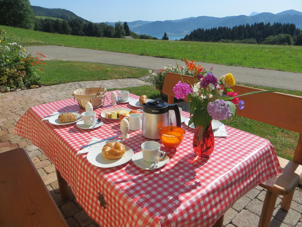 Ferienwohnung Brigitte Perner Nussdorf am Attersee Room photo